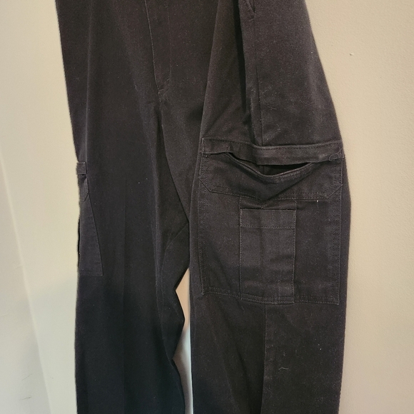 Dickies Industrial Black Cargo Work Pants 40x30 - Like New! - Picture 4 of 6